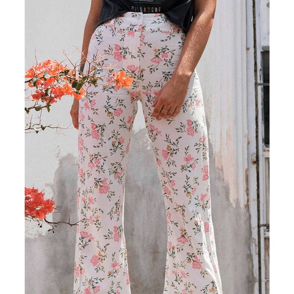NEW Billabong  Cool Wip Floral Crop Back at It Wide-Leg Pants - Various Sizes - Picture 2 of 12